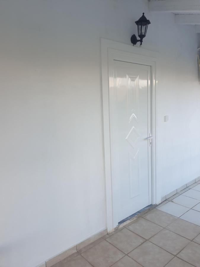 Sarandë Rosemary House 게스트하우스 외부 사진