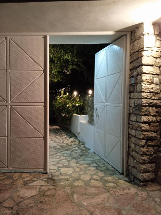 Sarandë Rosemary House 게스트하우스 외부 사진